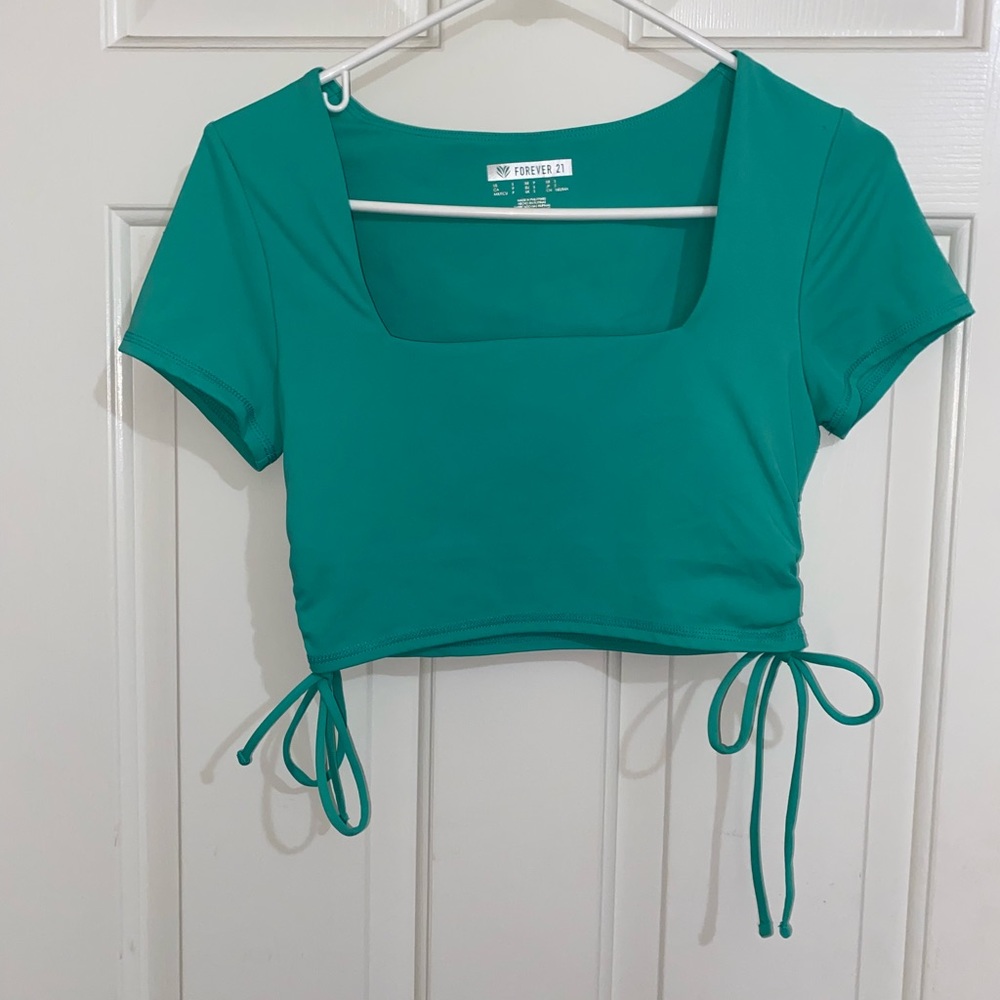 Active wear crop top